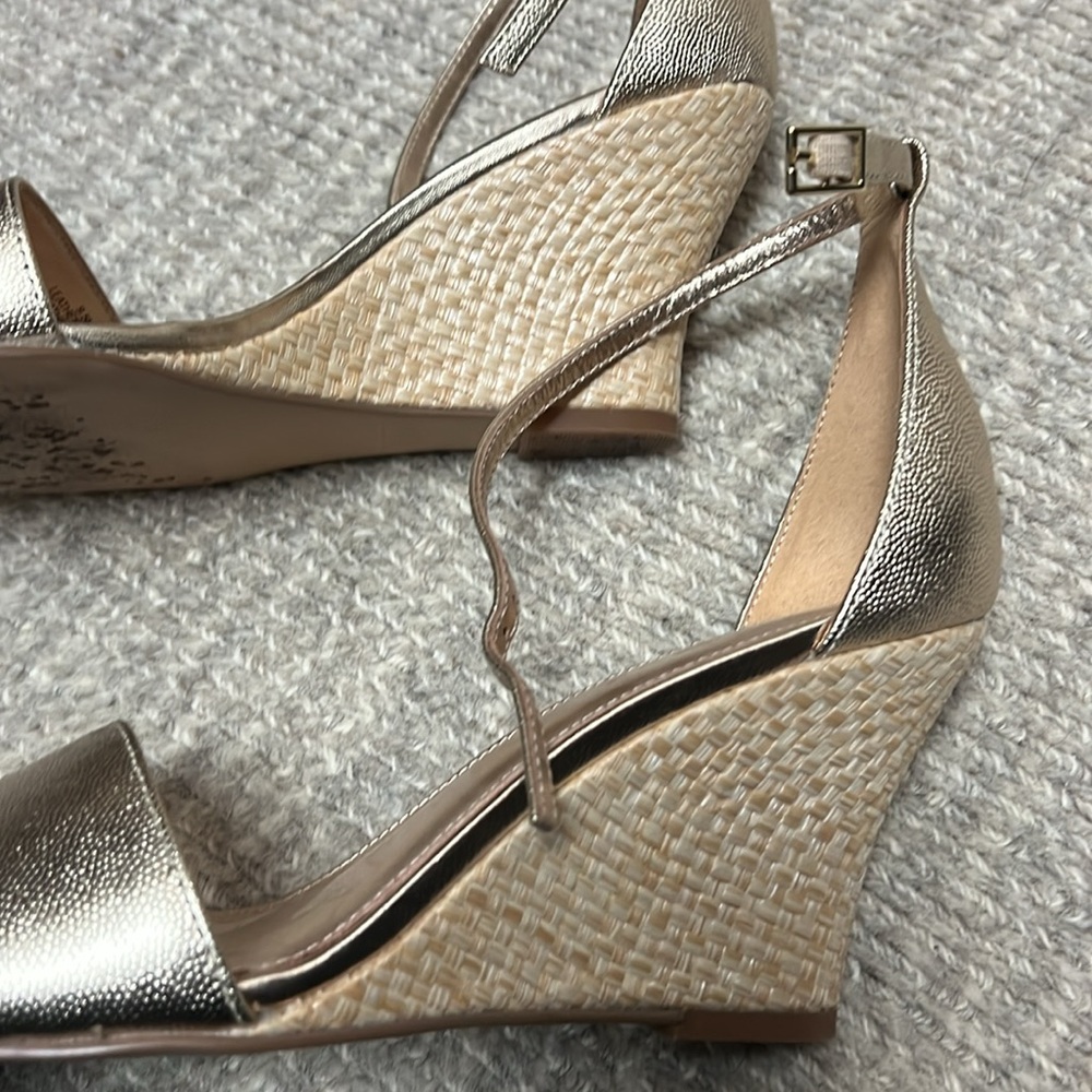 Lilly Pulitzer wedge sandal - Picture 4 of 5